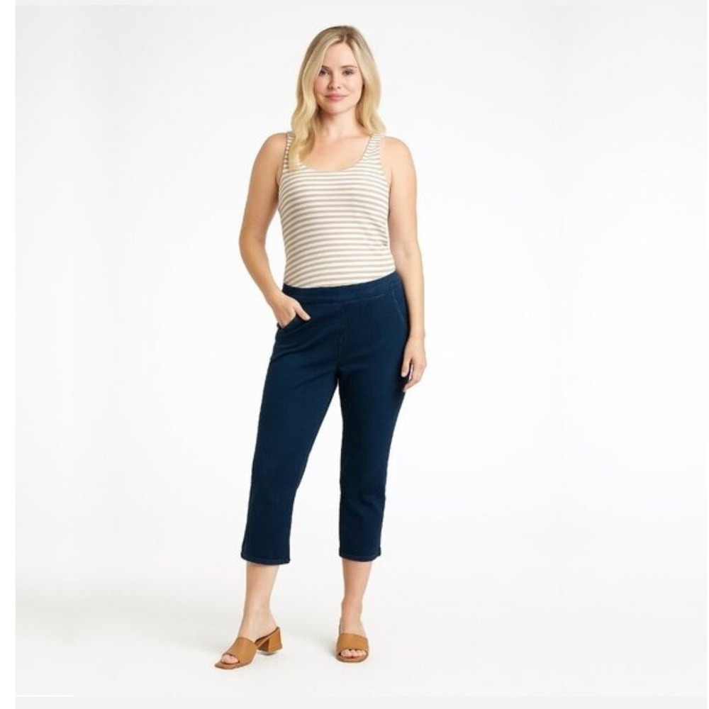 NWT White House Black Market Women Denim Pull On Straight Leg Capri Pant Blue 14